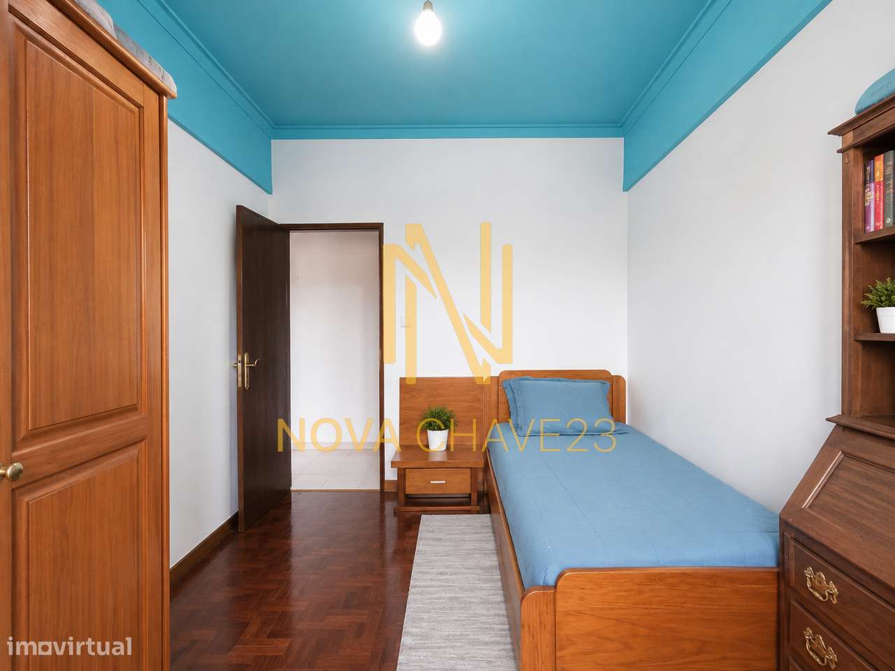Apartamento T2 na Av. Bons Amigos | 9.º Andar | Varandas Fechadas-19