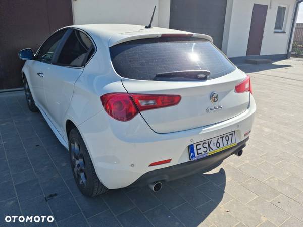 Alfa Romeo Giulietta 2.0 JTDM Distinctive - 12