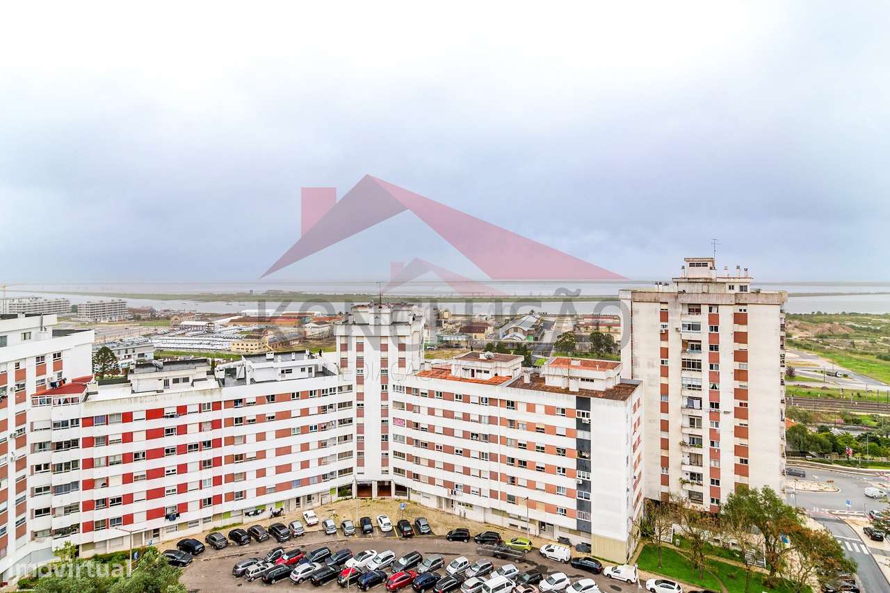 """Apartamento T4 Remodelado com Vista Panorâmica para o Rio Tejo -...-20