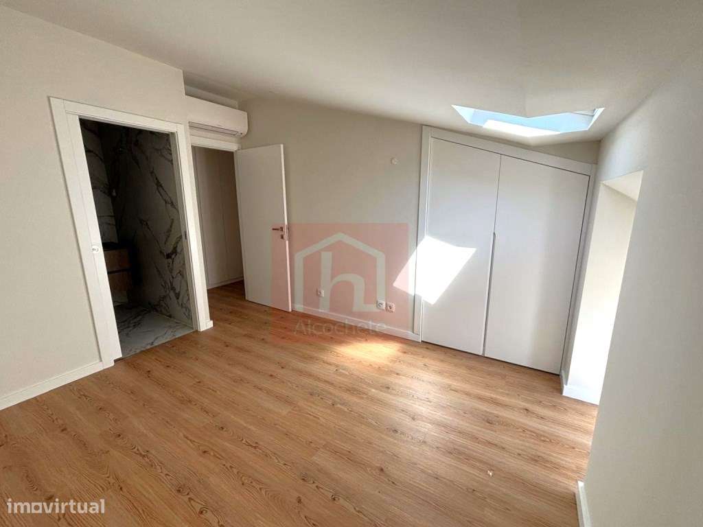 Apartamento duplex T2 no centro histórico Alcochete-18