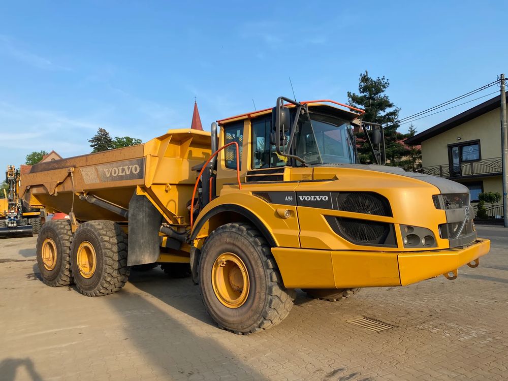 Volvo A25g, 2014 rok,opony 80% dobre, tylna klapa, z niemiec, piękny stan 2014