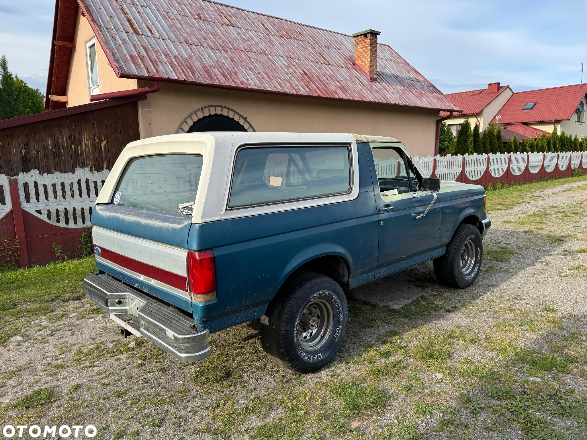 Ford Bronco - 7