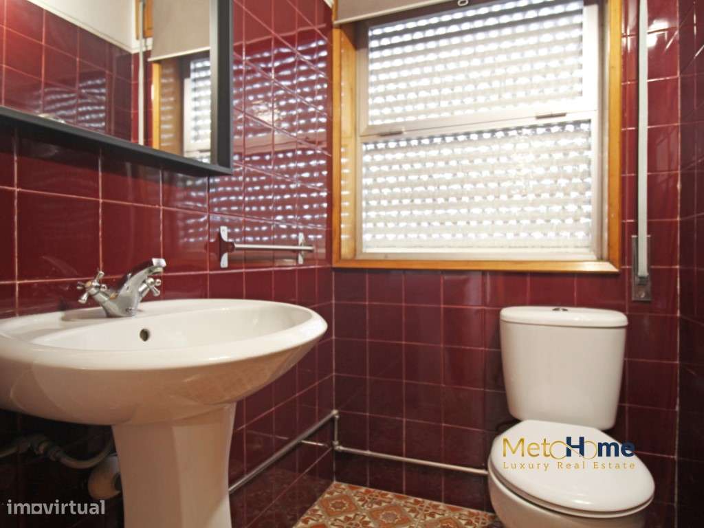 Moradia de 4 frentes em Perosinho-30