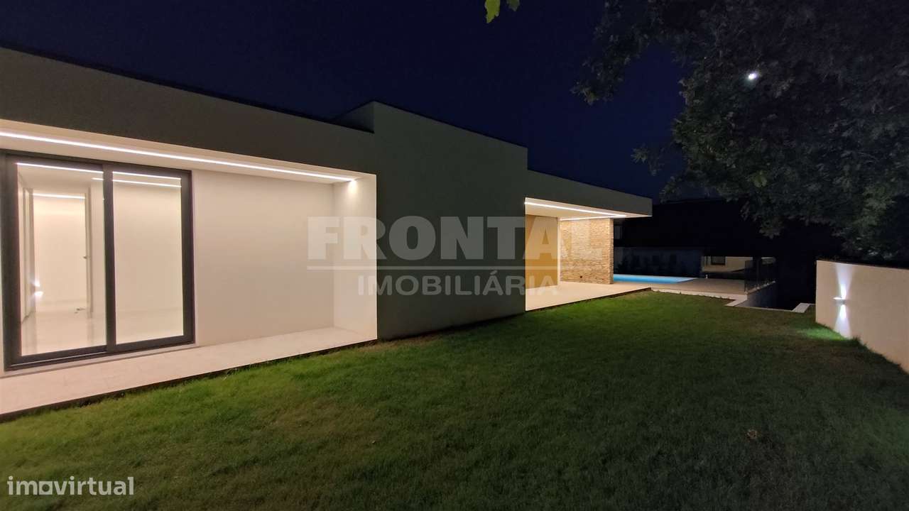 Moradia T3 Nova com Piscina - Sôpo - Grande imagem: 4/60