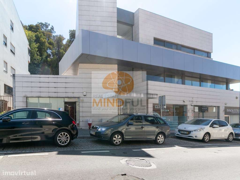 Venda ou Arrendamento de Loja Excelente Perto da Câmara de Gondomar - Grande imagem: 4/33