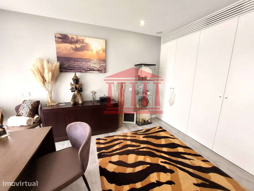 MORADIA TÉRREA SEMINOVA-38