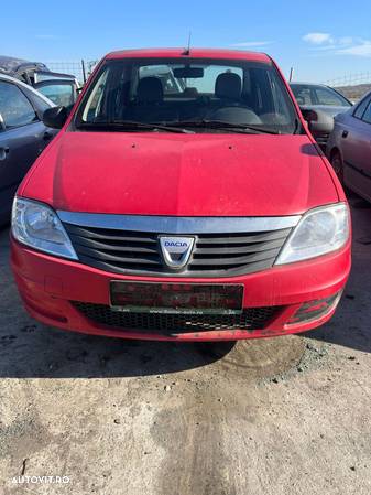 Far Stanga Dacia Logan 2010 Hatchback Rosu - 3