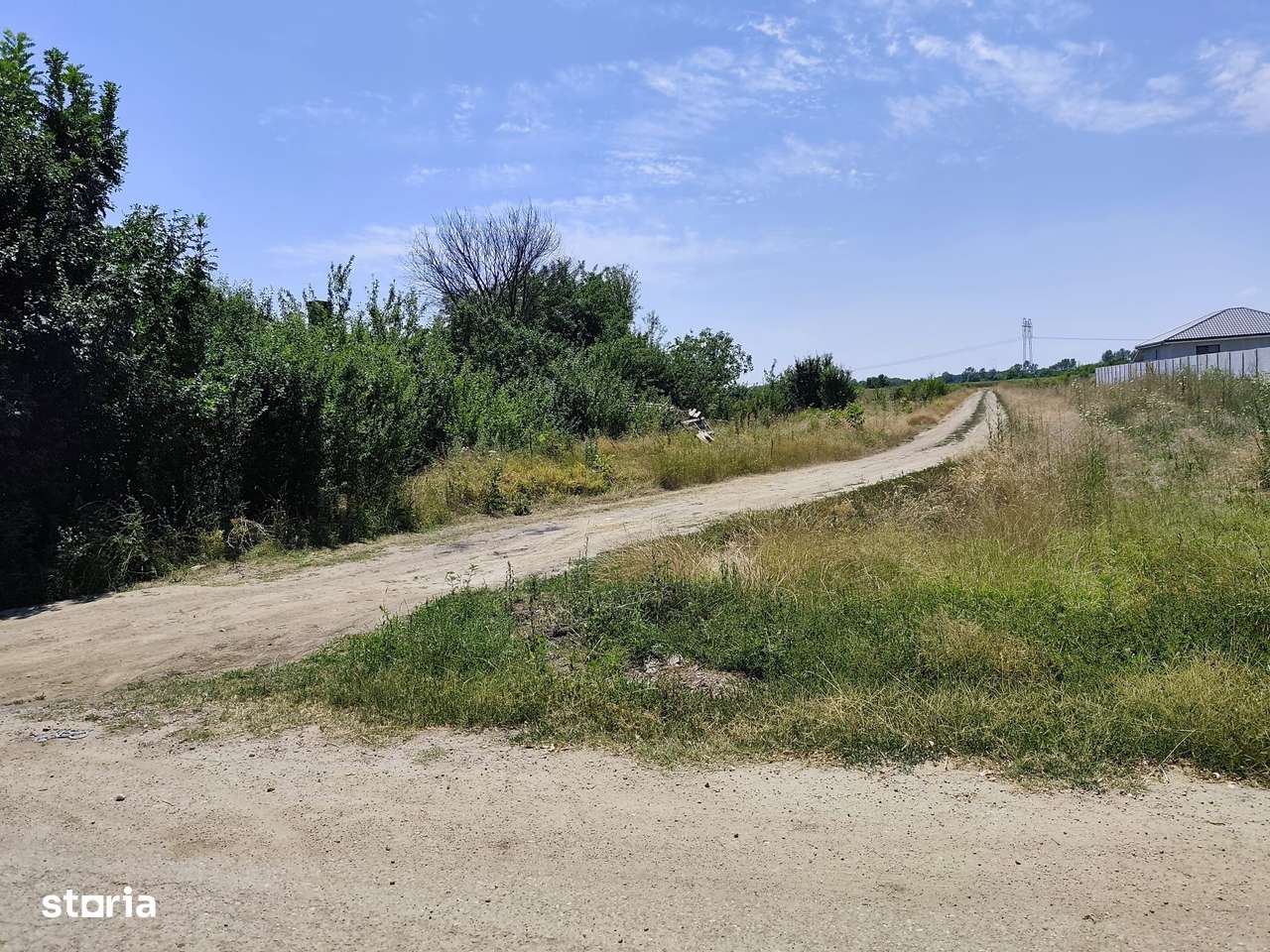 FARA COMISIOANE TEREN intravilan la drum asfaltat gaze curent - Imagine principală: 3/4