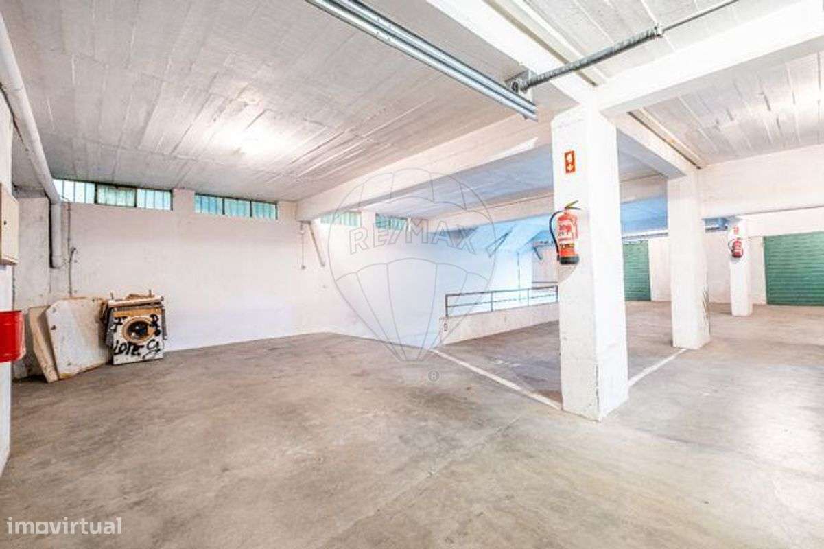 Garagem  para venda - Grande imagem: 2/4