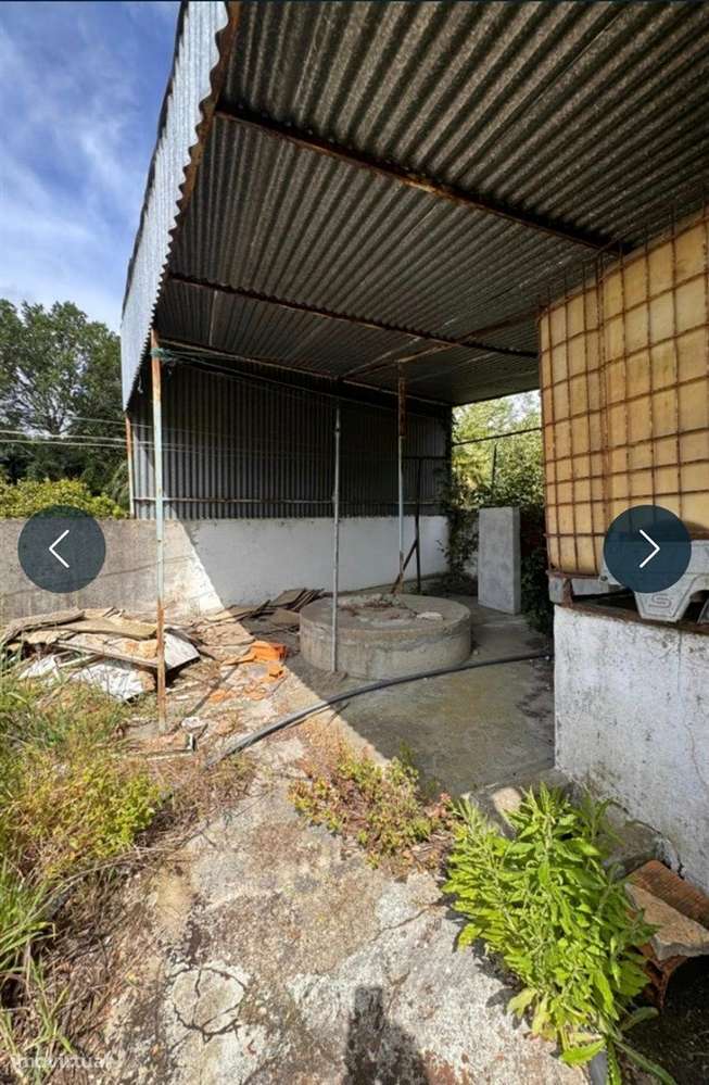 Prédio com 3 Habitações, Garagem e Terreno em Grijó-14
