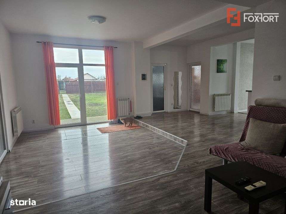 Casa individuala cu 7 camere, spatioasa in Sofronea - Imagine principală: 4/19