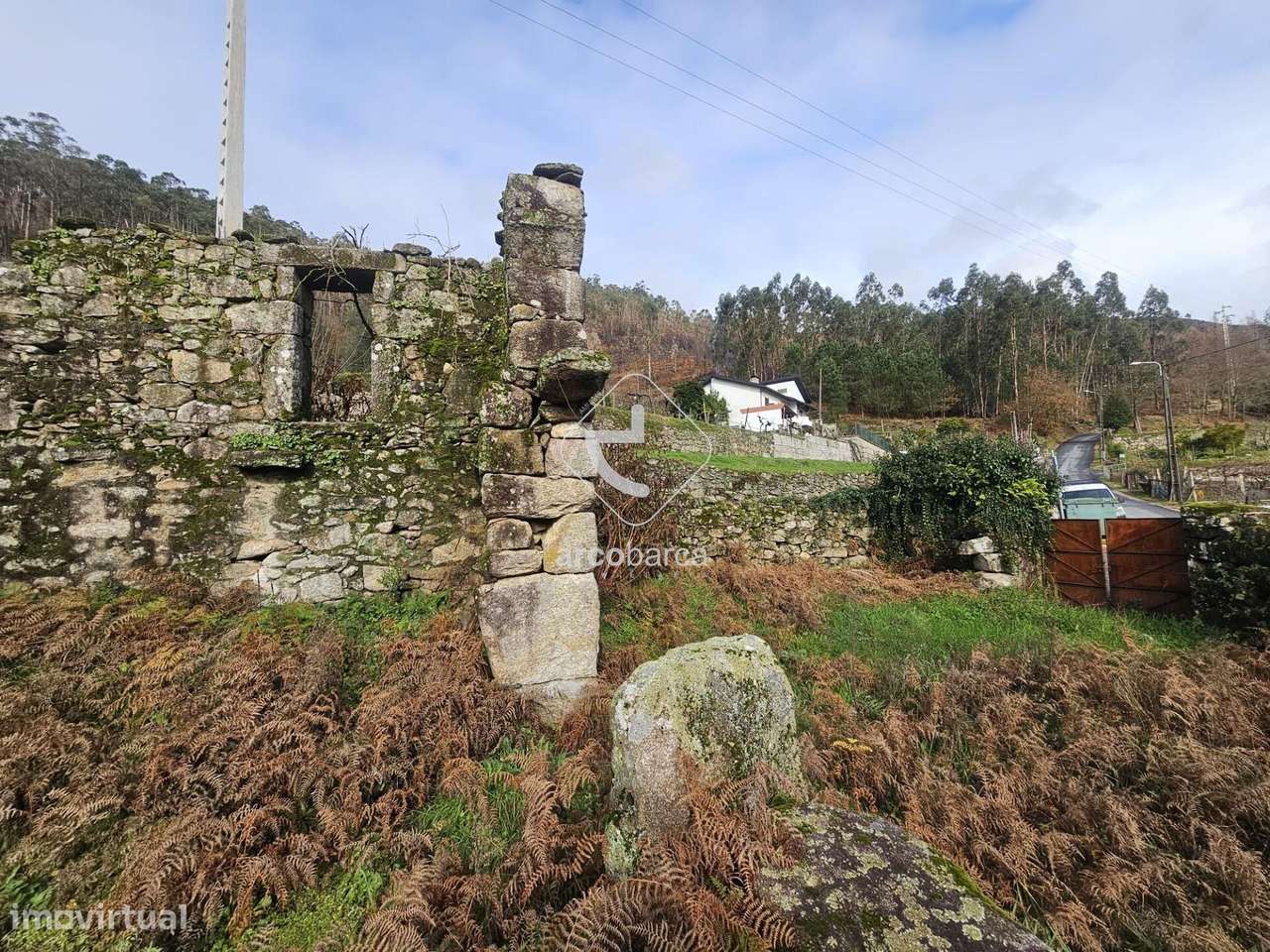 Propriedade para restauro - Loureda - Arcos de Valdevez-17