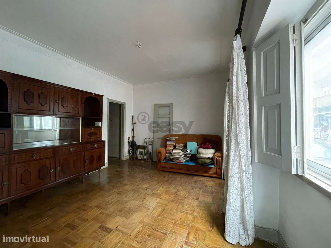 Urgente: T2 na Damaia para remodelação total-7