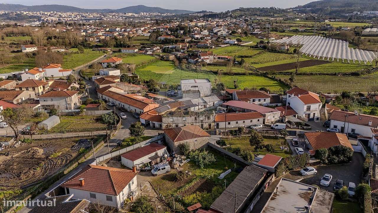 Prédio para reconstrução em Panoias- Braga - Grande imagem: 5/14