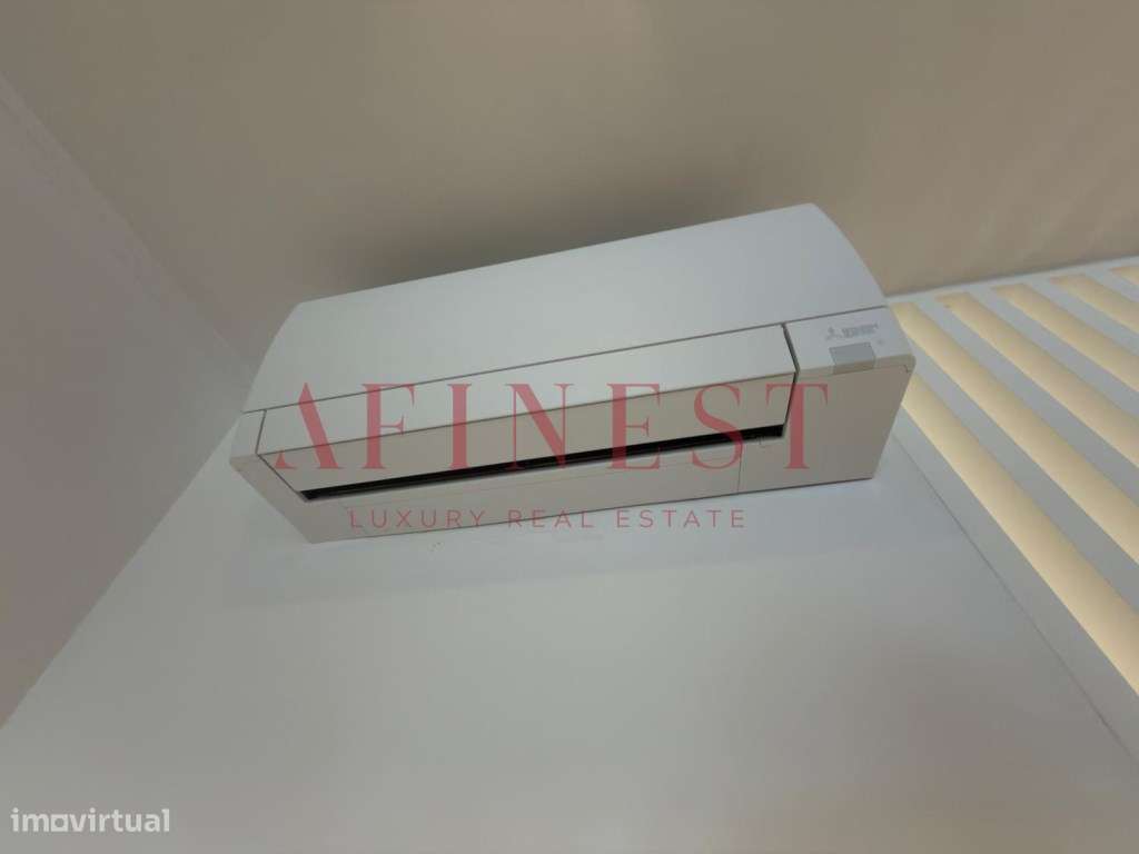 APARTAMENTO T1 REMODELADO NO ESTORIL-11