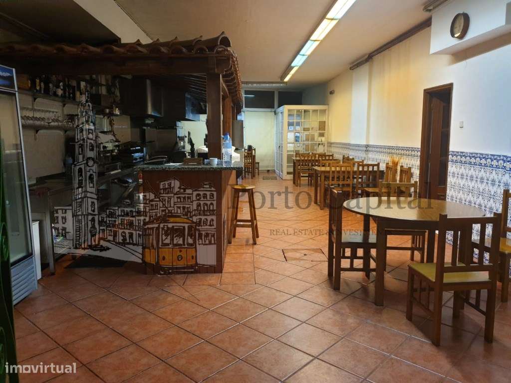Trespasse de restaurante na rua santa catarina. - Grande imagem: 2/11