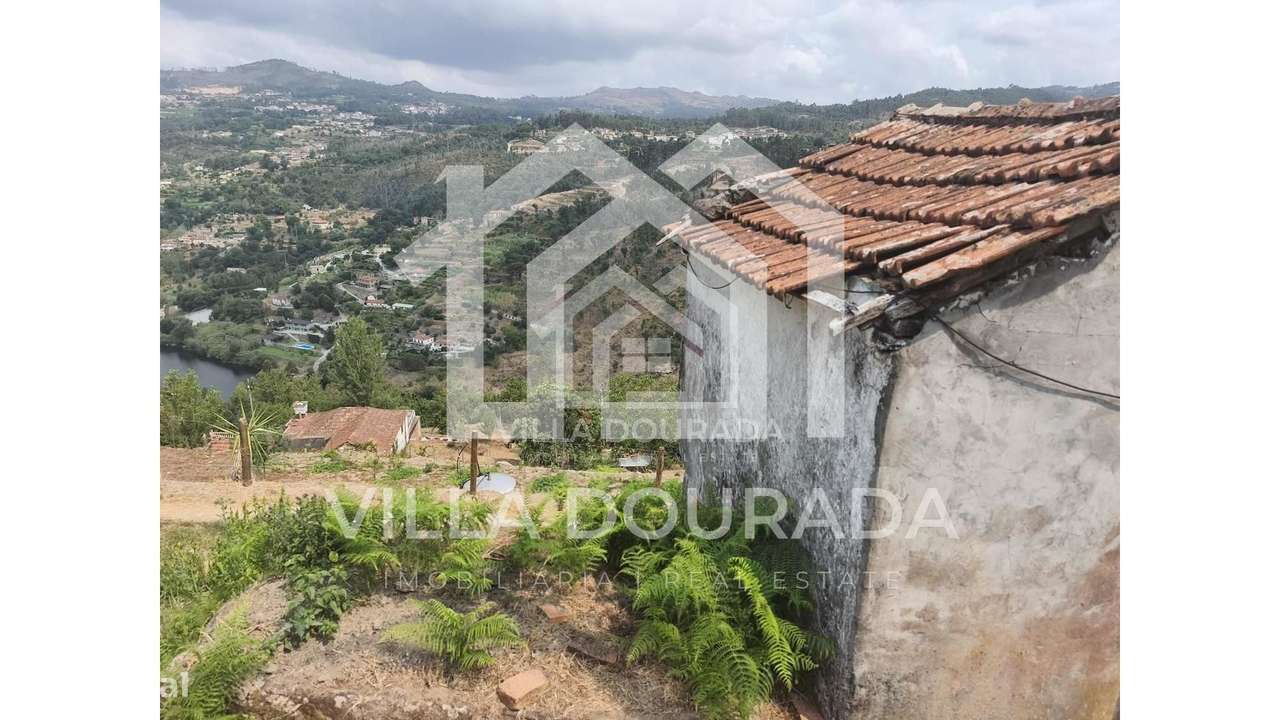 Casa com Terreno e vista sobre o Rio Douro-2