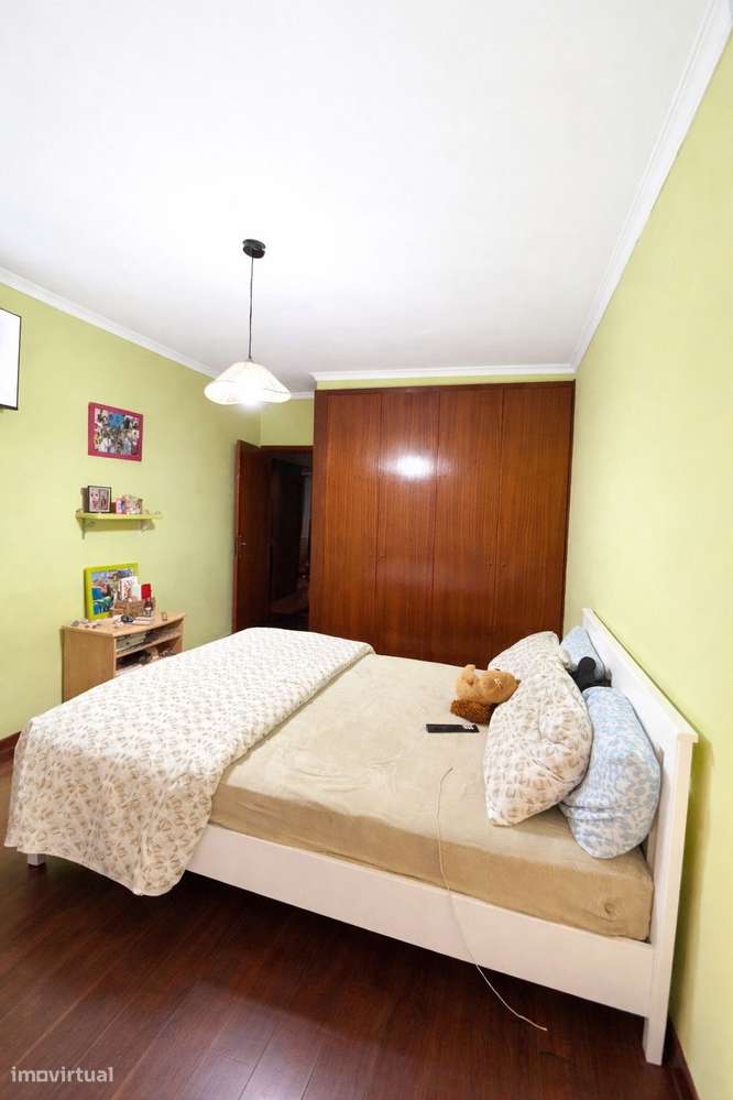 Apartamento T2 | Lugar Garagem | Elevador | São Cosme | Exclusivo-9