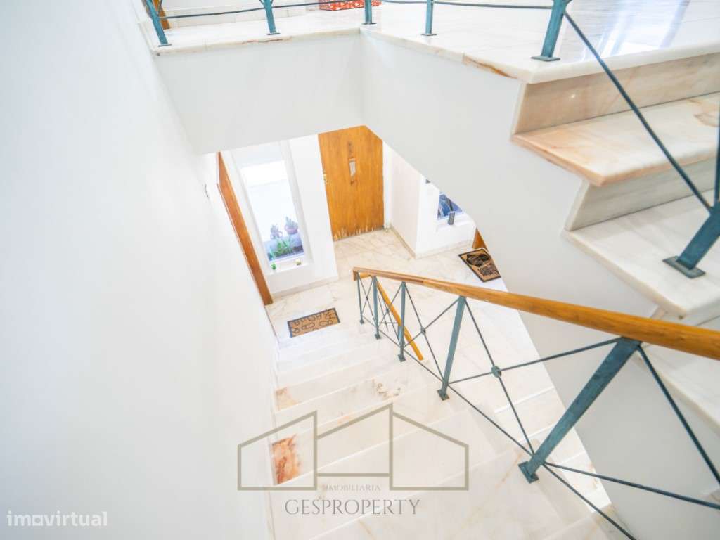 Moradia T6 Isolada na Marisol-44