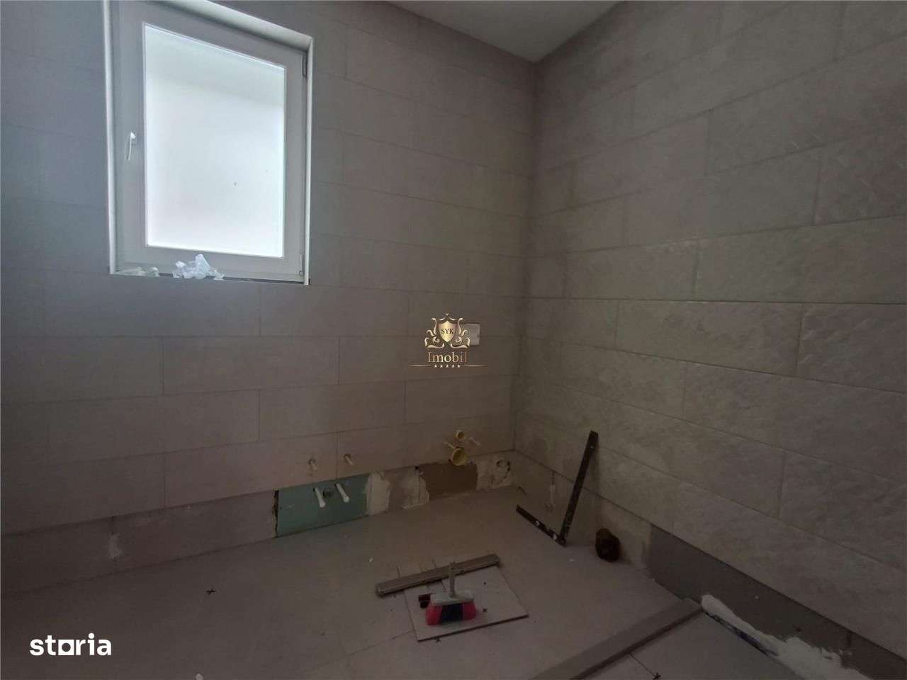 Casa pe parter  4 camere cu  2 beciuri si terasa ! centruTomesti. Fina-5