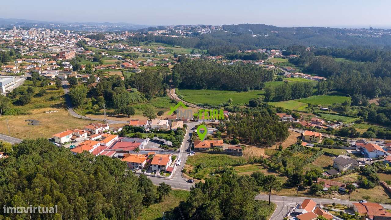 Moradia  T3+T2. ARRIFANA-53