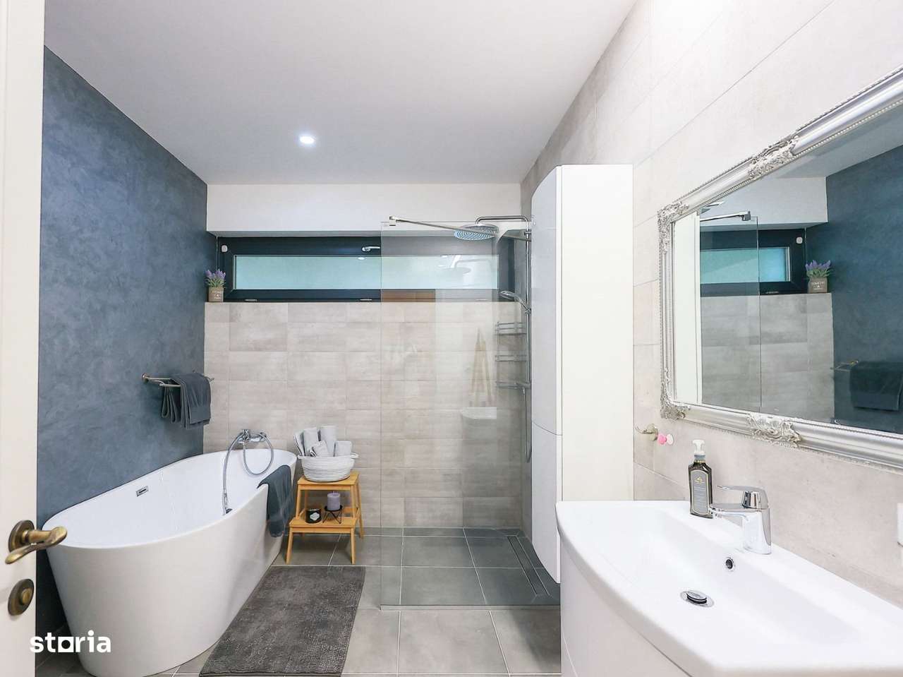 Vilă cu piscină, mobilată și utilată. Comision 0%. 410.000 Euro neg-15