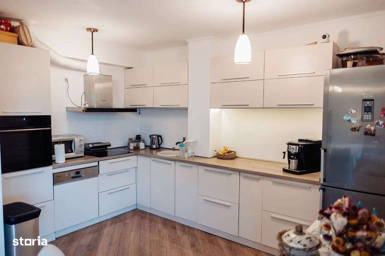 Casă exclusivistă P+E+M, finisată și mobilată modern, zona Europa - Imagine principală: 5/16