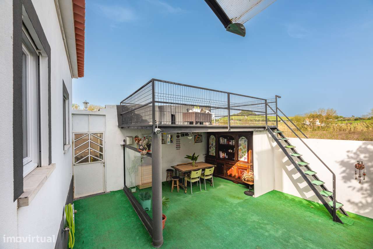 MORADIA T3 TRANSFORMADA EM T2 | GARAGEM | 221M2 | ARRUDA DOS VINHOS-43