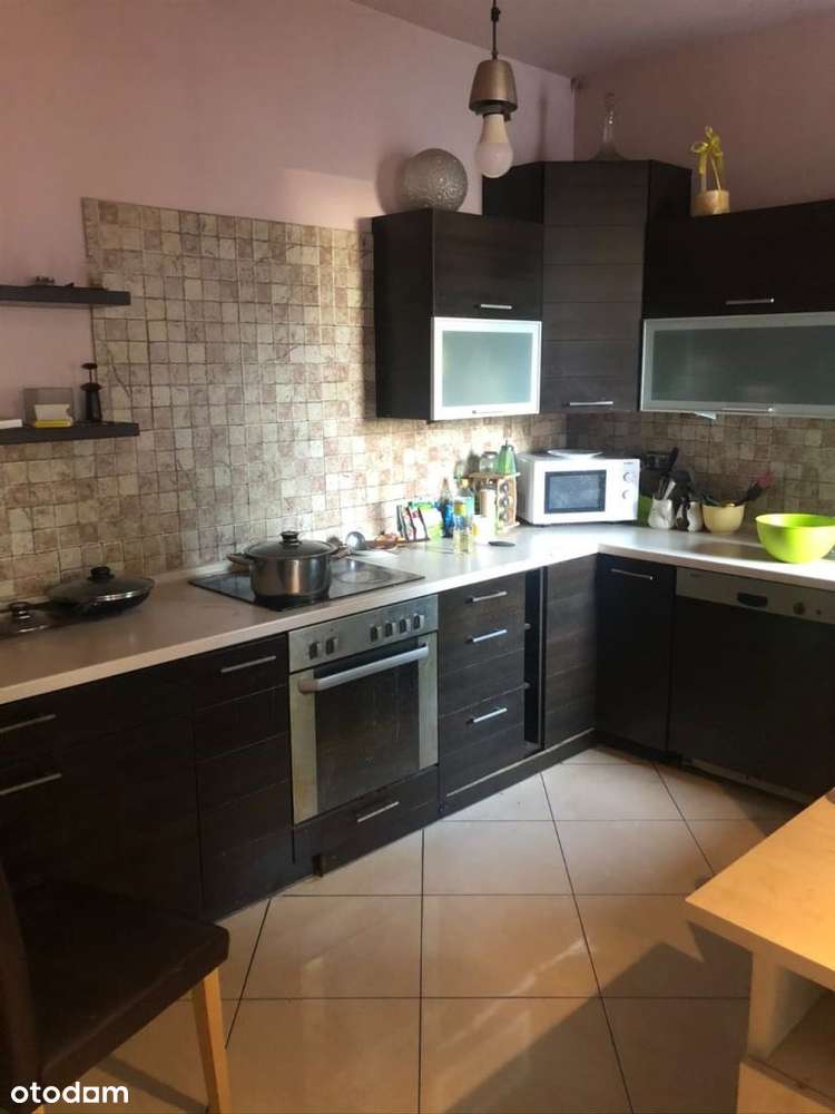 Dom z lokalami handlowymi - centrum Pyskowic.-6