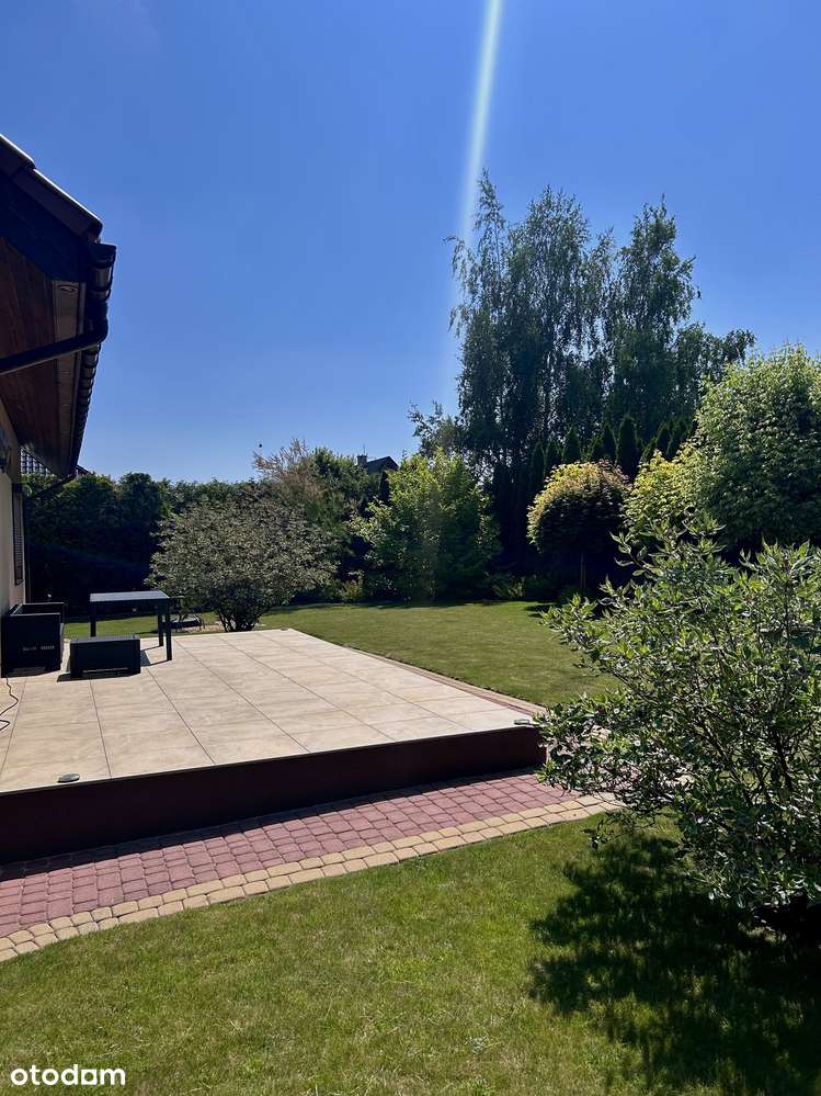 Pietrzykowice gmina Kąty Wrocławskie wolnostojący 2010 rok-2