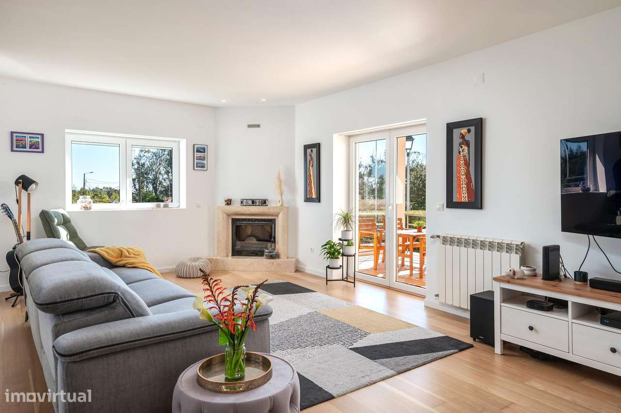 Moradia T3 com Jardim e Garagem | Construída em 2011 | São Pedro...-4