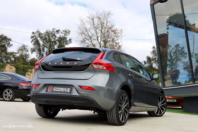 Volvo V40 2.0 D2 Momentum - 6