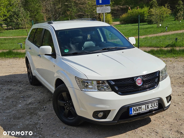 Fiat Freemont 2.0 Multijet Black Code AWD - 3