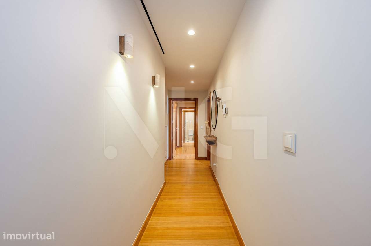 Penthouse T2 Matosinhos em Condomínio fechado com Garagem e Arrumos-22