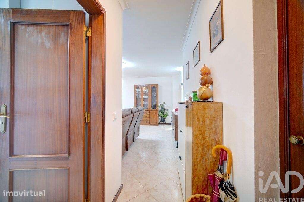 Apartamento T3 em Rio de Mouro - Grande imagem: 3/27