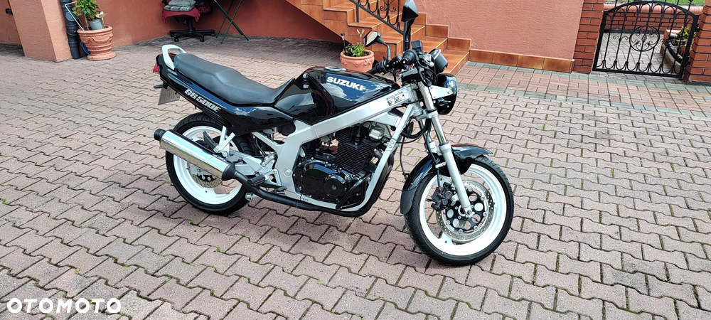 Suzuki GS - 3