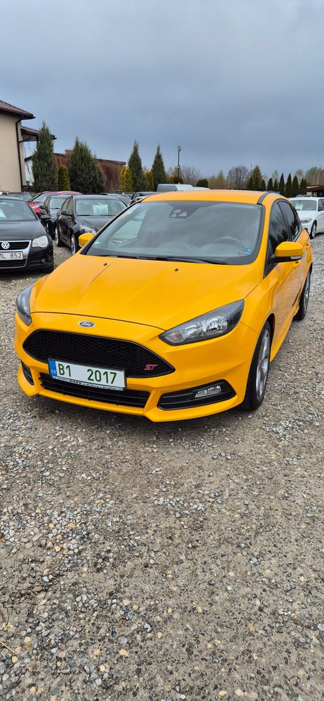 Ford Focus Mk3 2.0 EcoBoost ST mit Leder-Exclusiv-Paket 2016