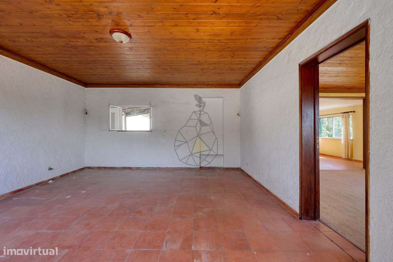 Moradia T4 + 1  com bastante potencial situada em Monchique - Grande imagem: 4/60