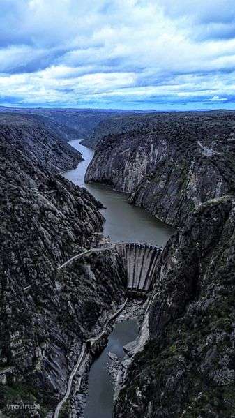 Quintinha na aldeia de Lagoaça. - Grande imagem: 5/5