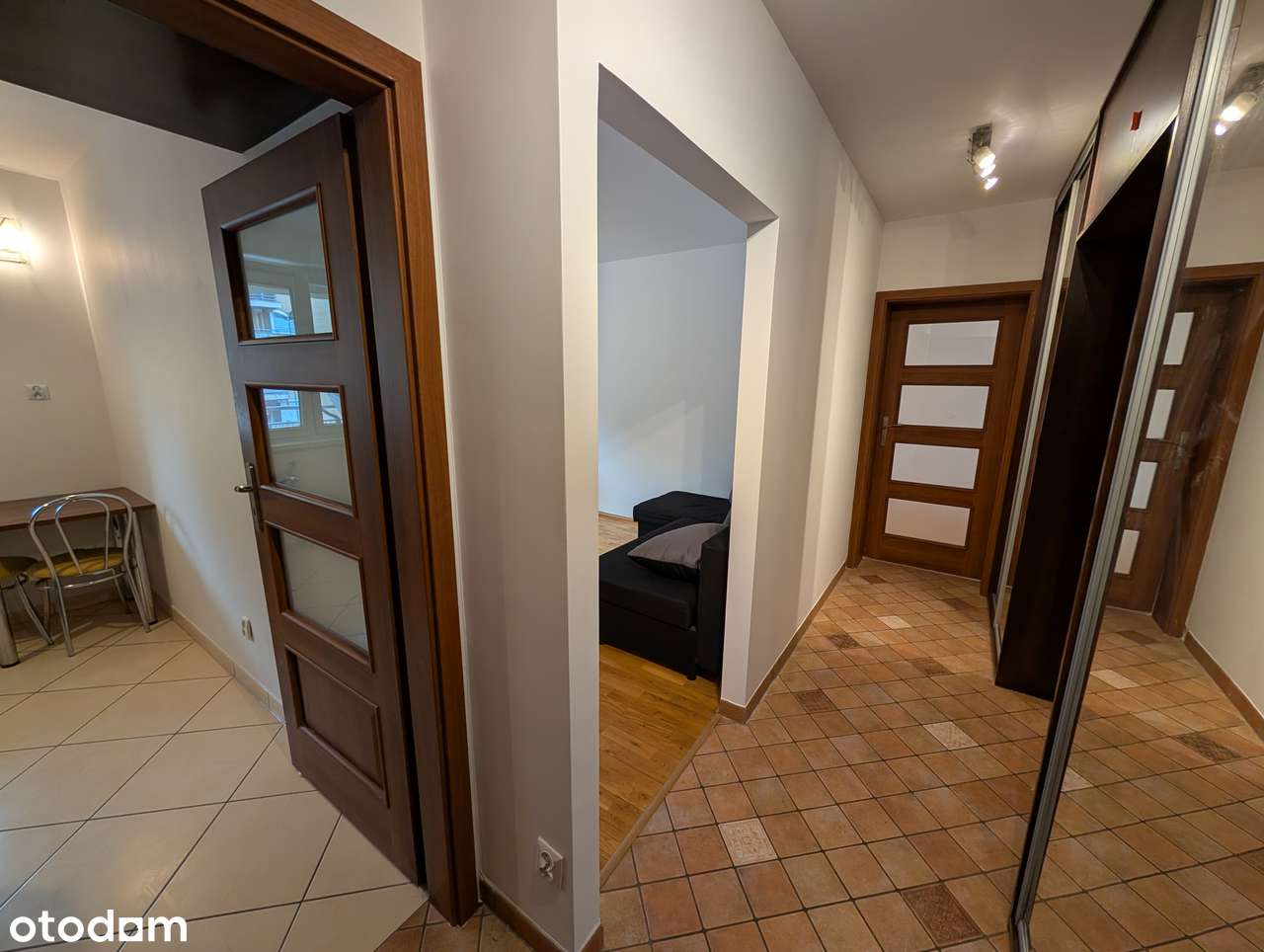 Mieszkanie 2 pokoje, 51 m2, osobna kuchnia!-9