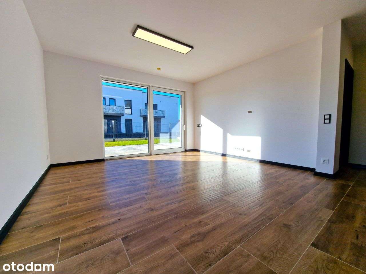 Nowoczesny Apartament Do Zamieszkania, Ogródek-8