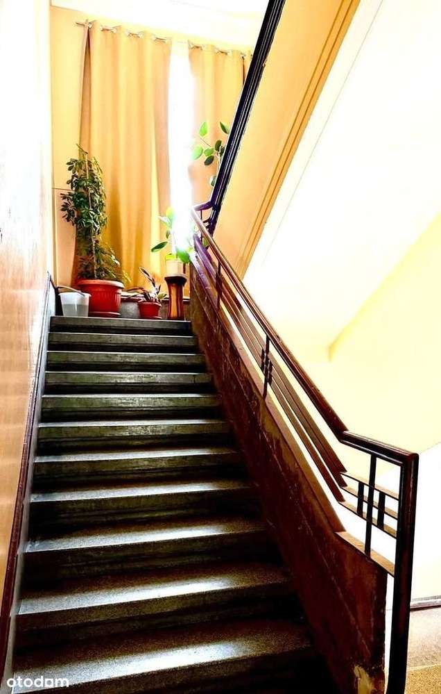 Bezczynszowe/ 1 piętro/balkon/2xmiejsce postojowe.-3