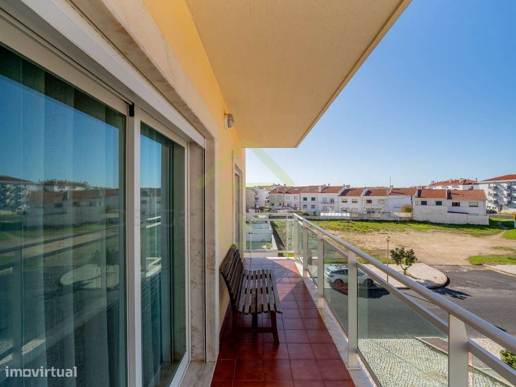 Apartamento T2 no Centro com boas áreas e excelente localização-23