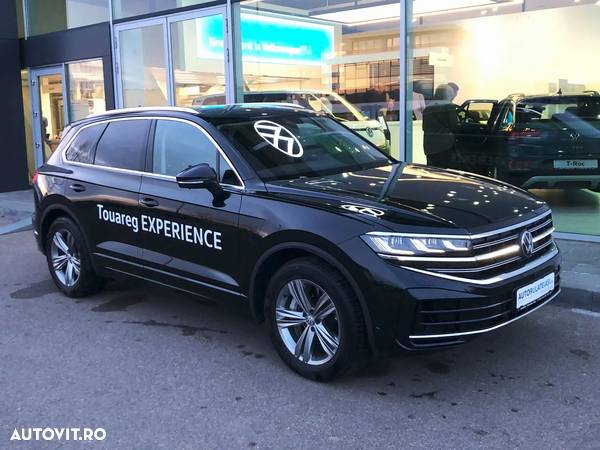 Volkswagen Touareg - 1