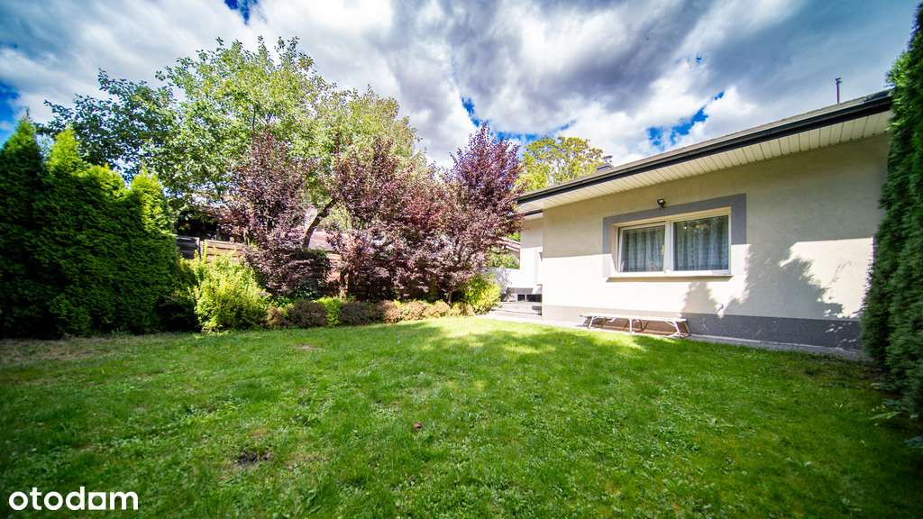 Wolnostojący dom z ogrodem i garażem w Lublinie-11