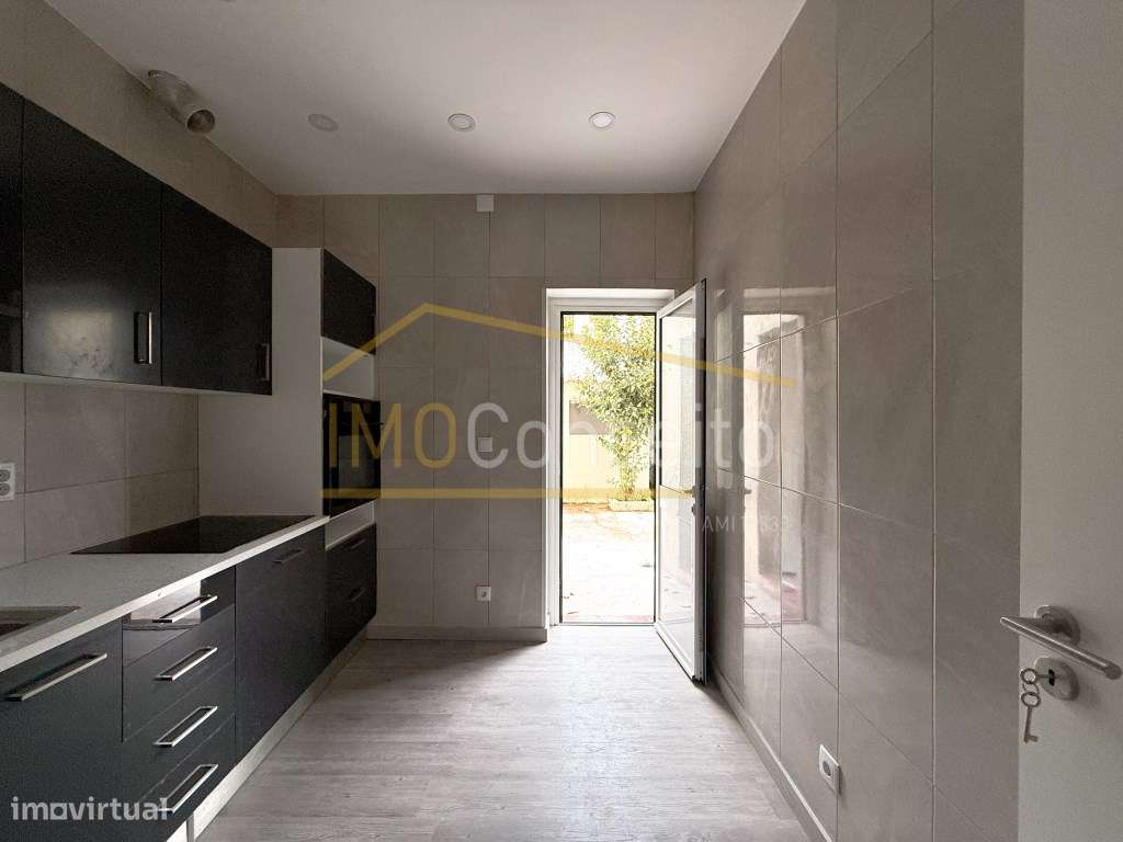 Apartamento T3 | Renovado - Espaço Exterior | Torres Novas - Grande imagem: 3/19