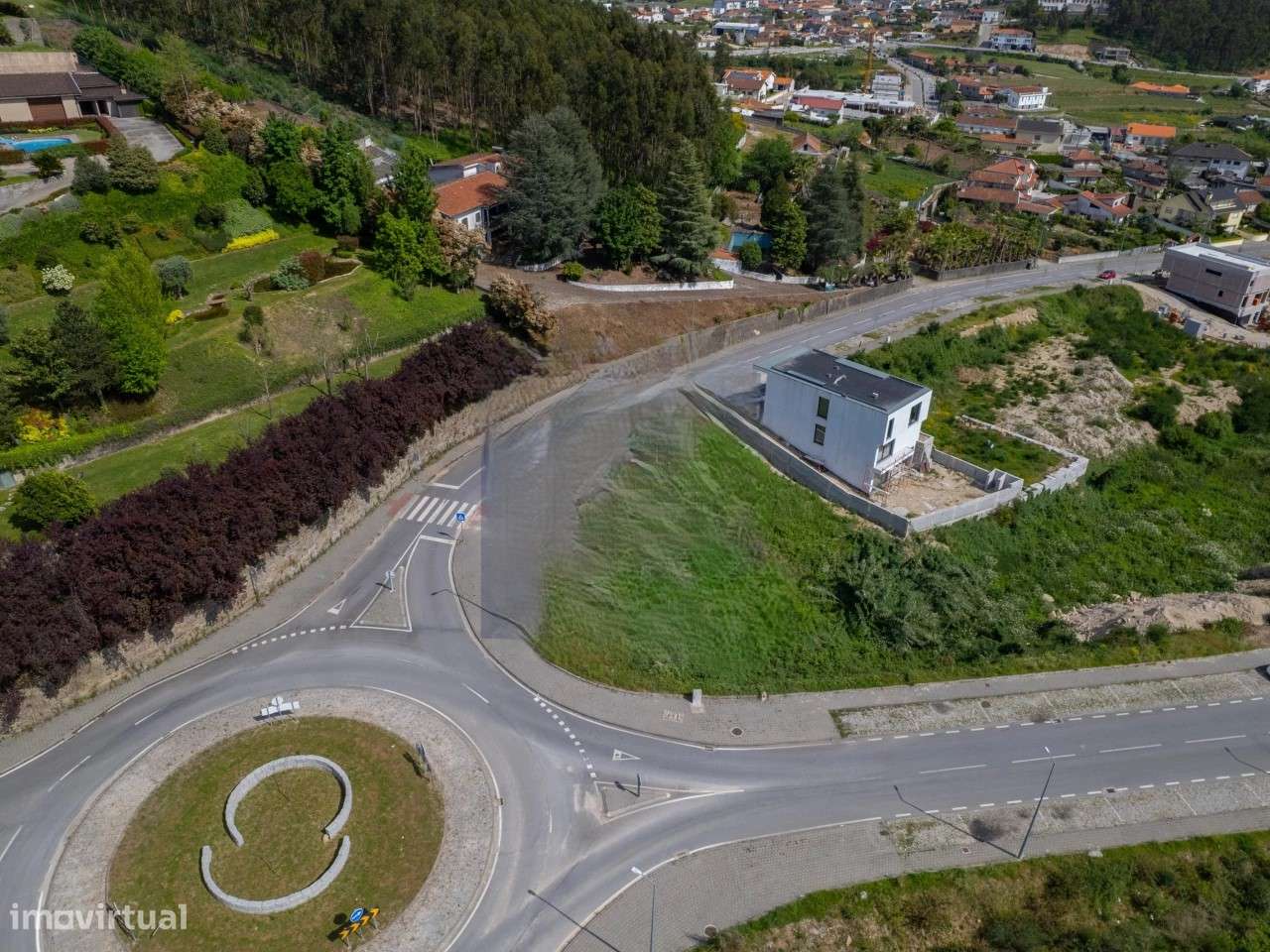 Terreno de Gaveto no Centro de Lousada-640m2 - Grande imagem: 5/22