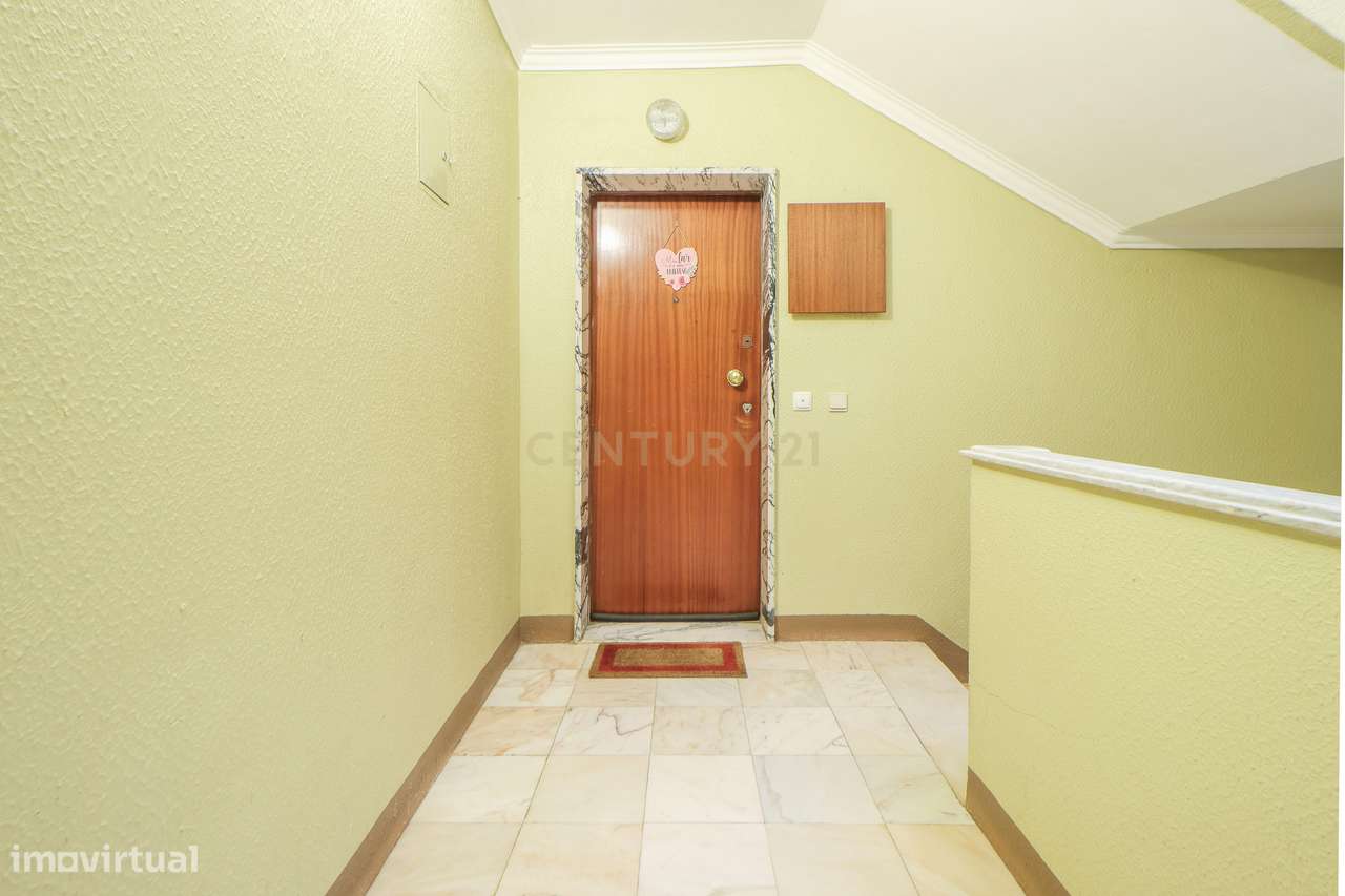 Apartamento Renovado em Seixal com Vista para a Cidade - Grande imagem: 4/33