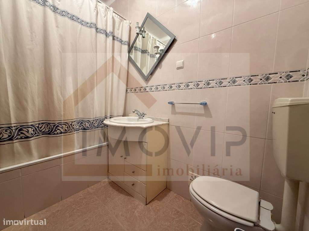 APARTAMENTO T3 NO LICEU EM SETUBAL-17