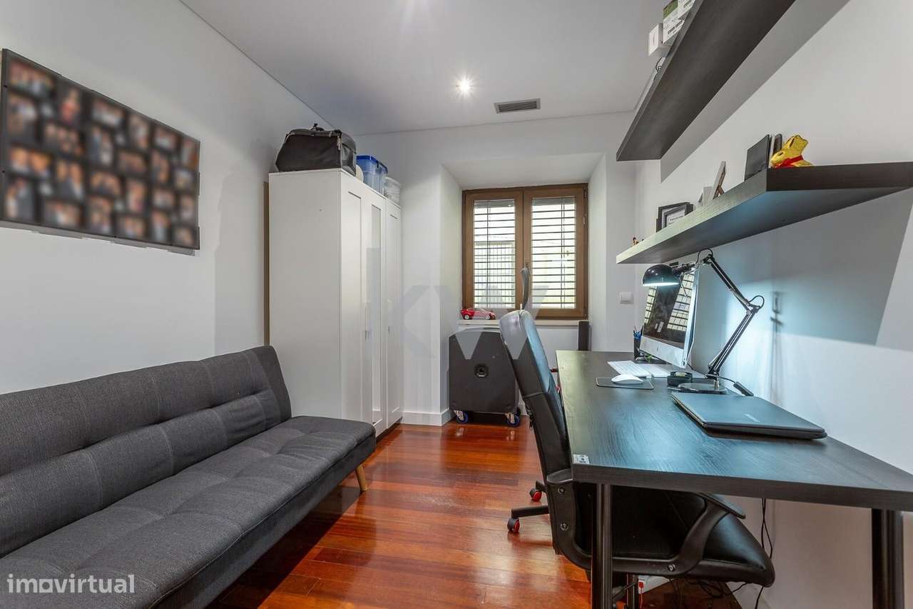 T4 Avenidas Novas com jardim e piscina - Grande imagem: 4/26